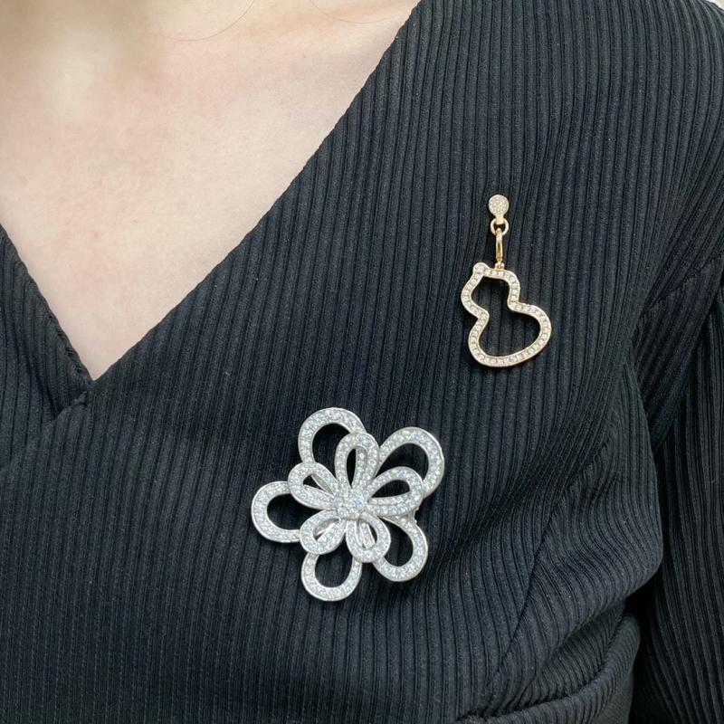 Vca Necklaces